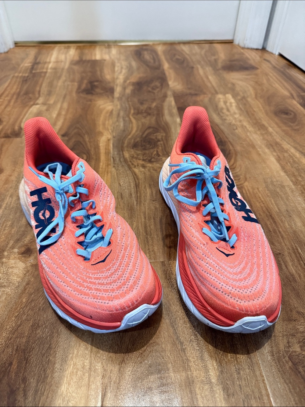 Hoka Mach 5 pro fly plus Women's Coral Running Shoes with Light Blue Laces